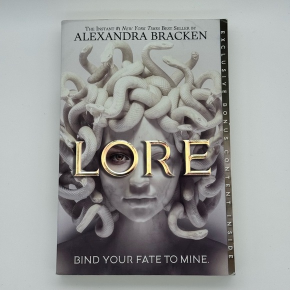 Other - Lore by Alexandra Bracken - Paperback
